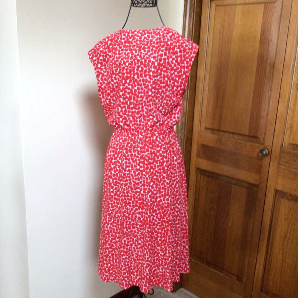 BCBG MAXAZRIA dress. Size XS, Red, faux wrap - Picture 4 of 7